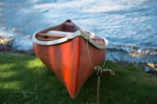 9 Best Small Canoes That Are Easily Transportable